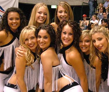 Image of cheerleaders1.jpg